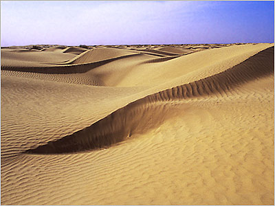 库尔勒塔克拉玛干沙漠天气