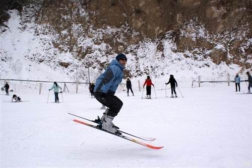 西安沣峪庄园滑雪场
